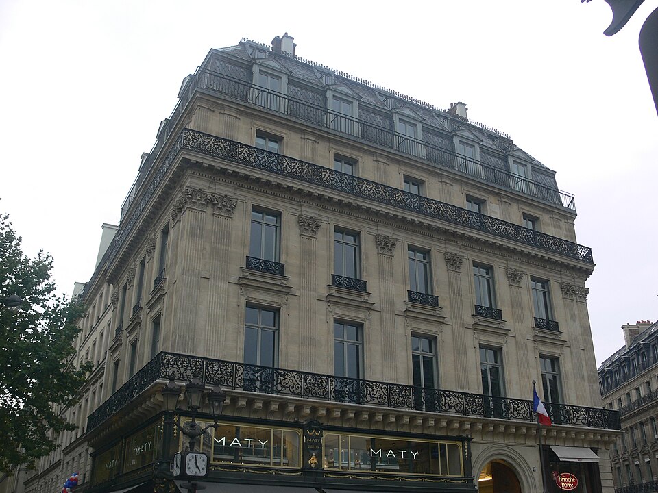 A photograph of 4 place de l'Opéra - 11 boulevard des Capucines - 34 rue du Quatre-Septembre