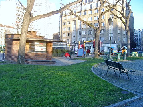 square Hélène-Boucher