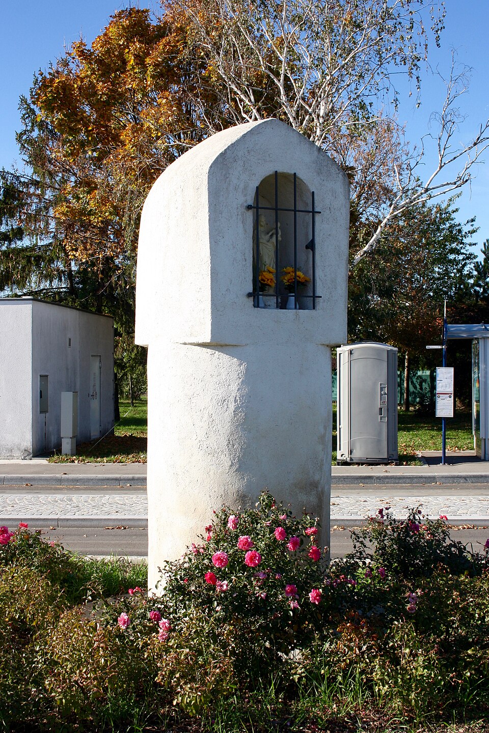 A photograph of Wampertes Kreuz, Neuessling