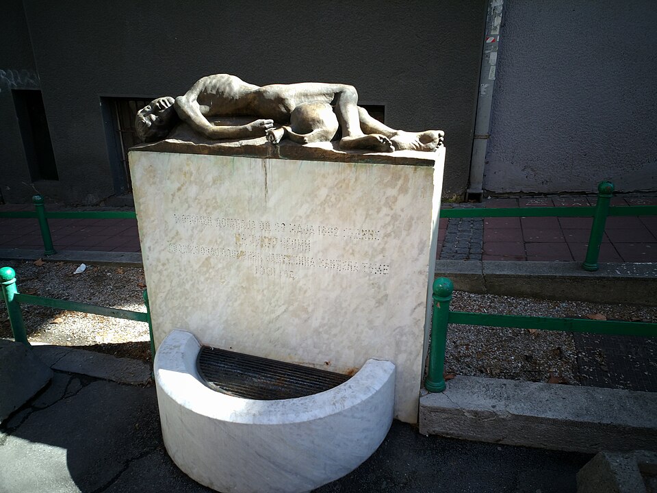 A photograph of Čukur Fountain