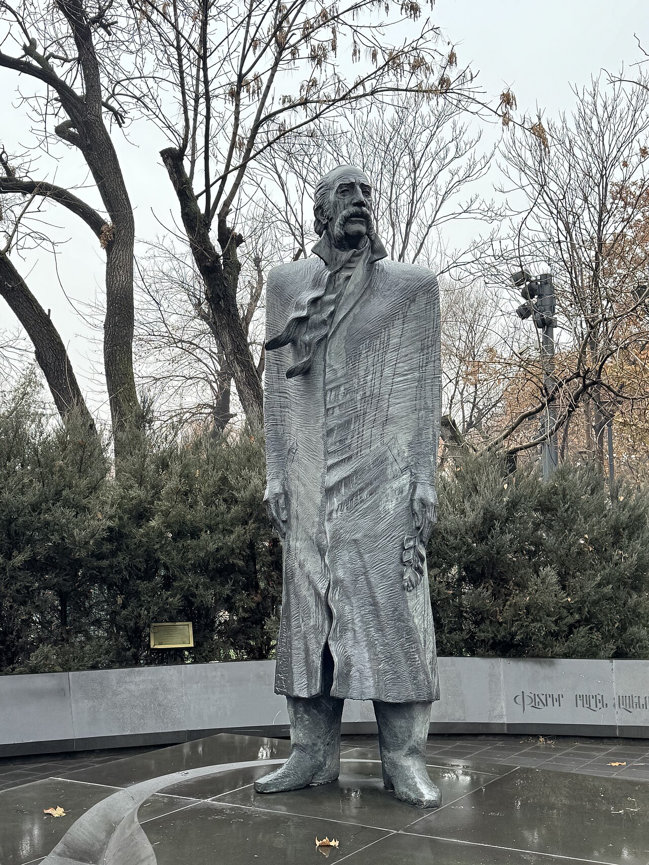 صورة William Saroyan's Monument