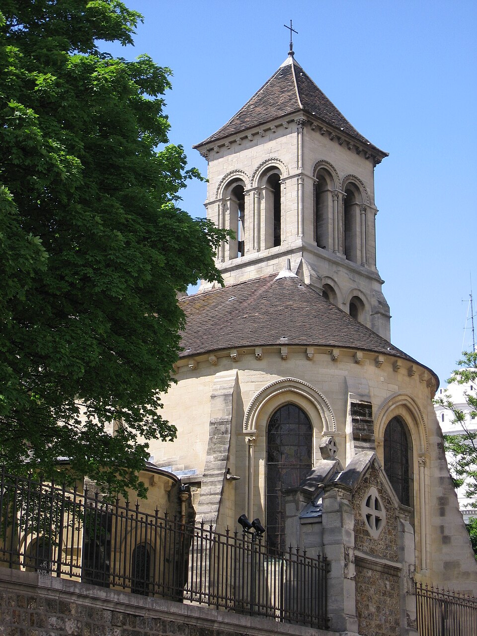 A photograph of Saint-Pierre de Montmartre