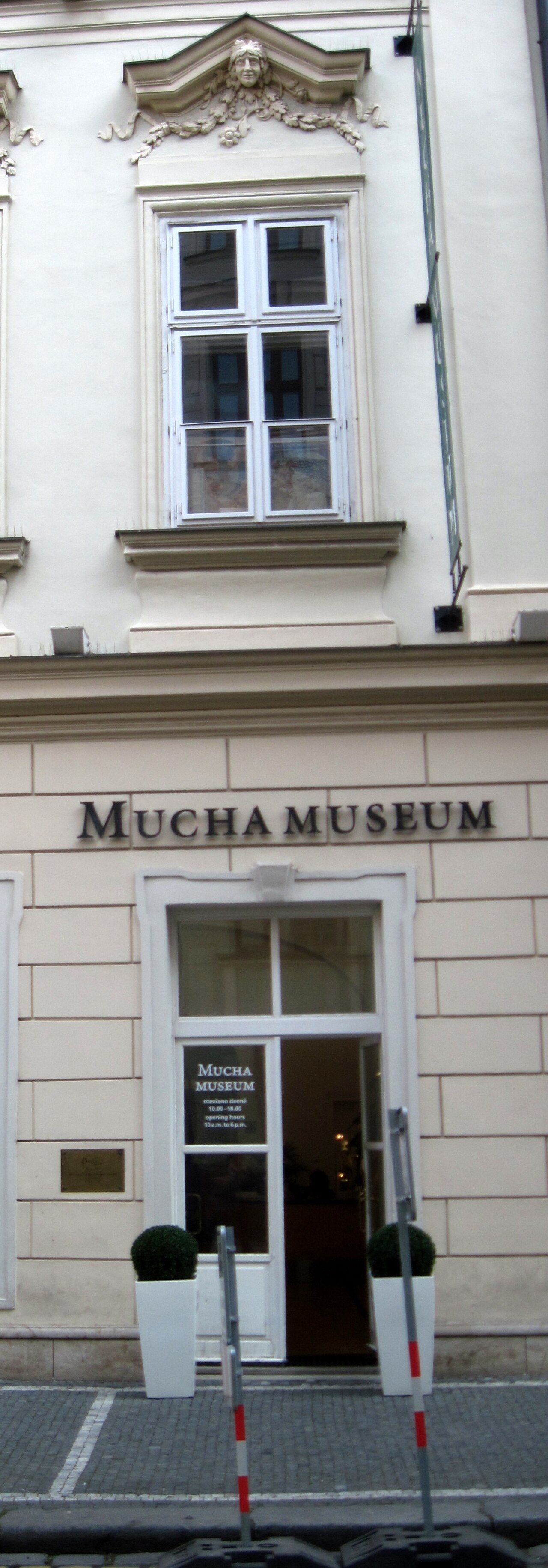 Uma fotografia de Mucha museum