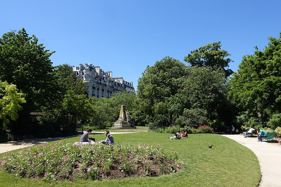A photograph of square Claude-Nicolas-Ledoux