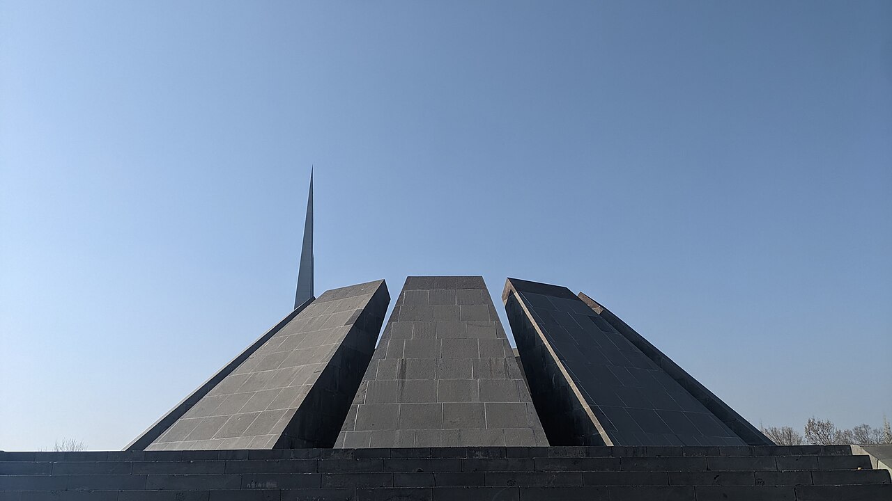 Tsitsernakaberd Ebedi Alevi