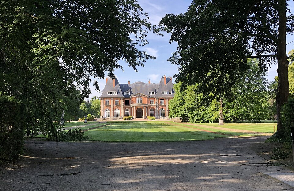 A photograph of Wittouck Castle
