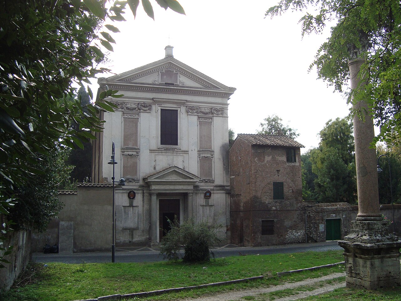 صورة San Cesareo in Palatio