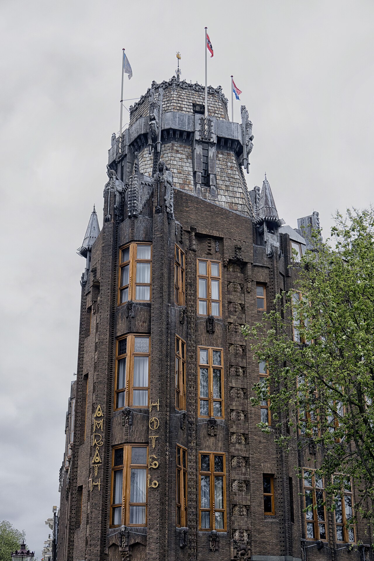 Uma fotografia de Scheepvaarthuis
