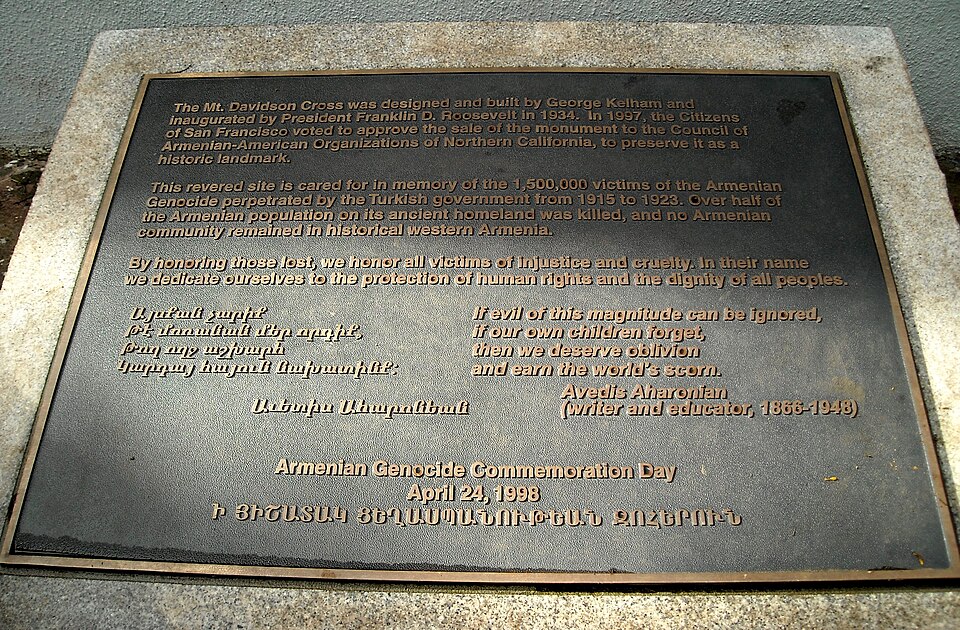 A photograph of Mount Davidson