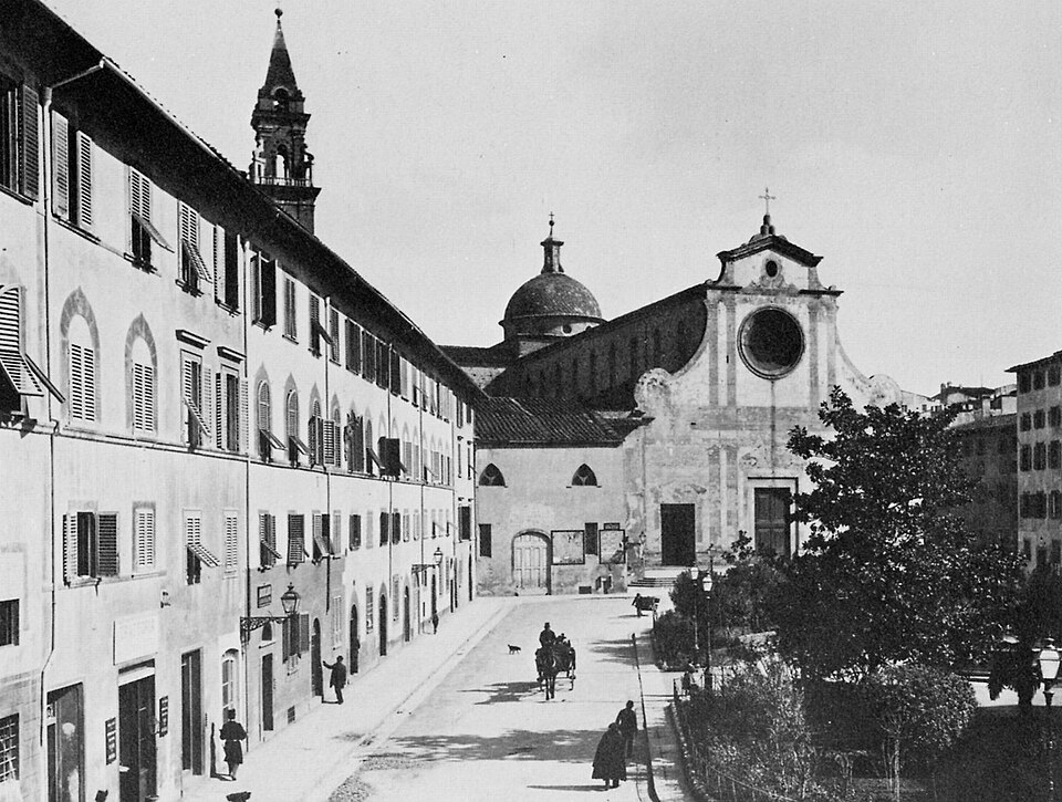 A photograph of Piazza Santo Spirito