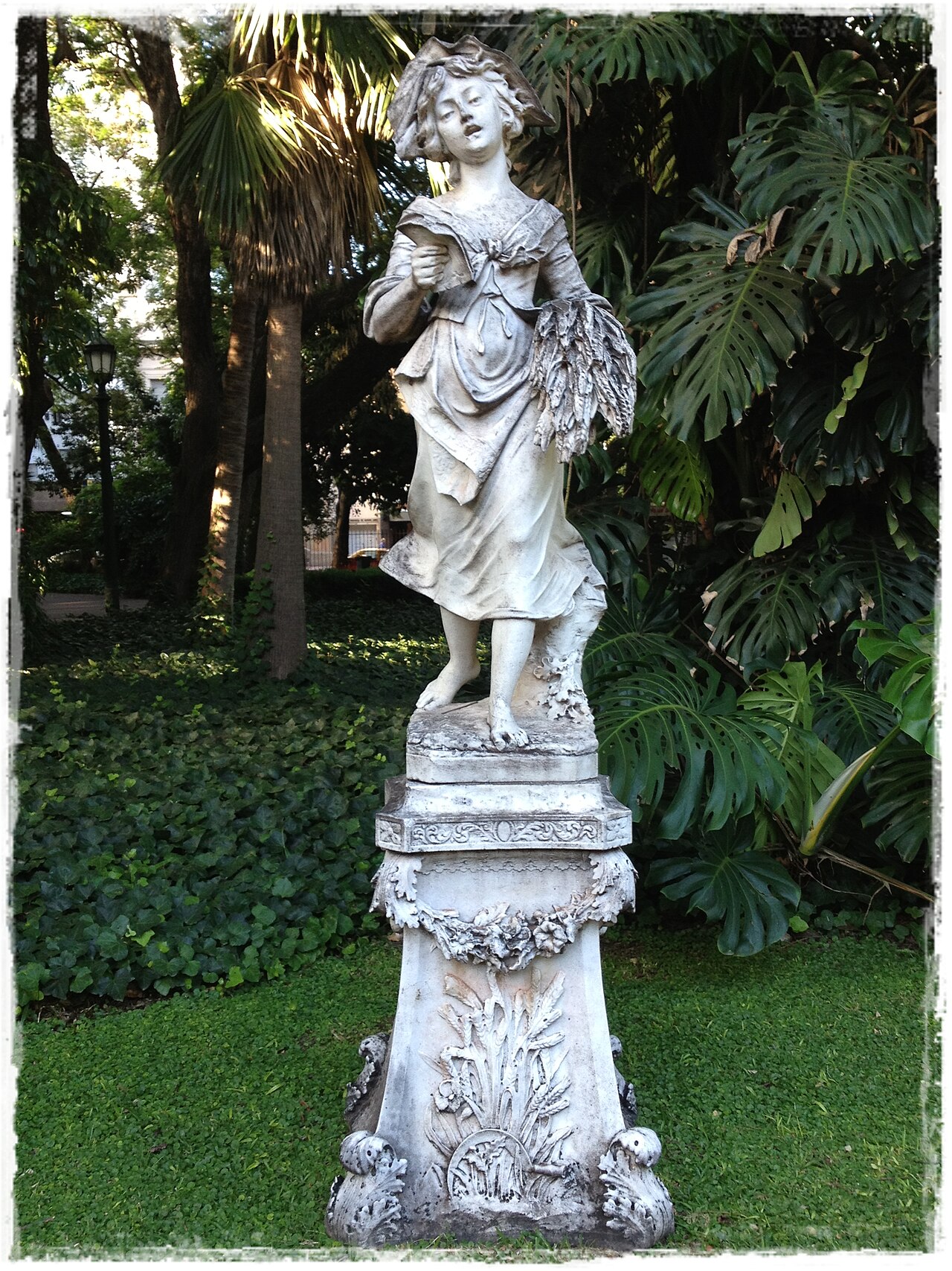 A photograph of Canto de la cosechadora