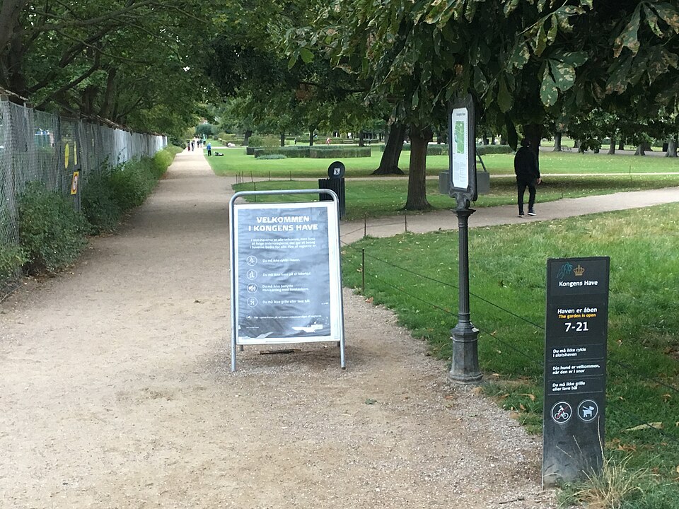 A photograph of Rosenborg Castle Gardens