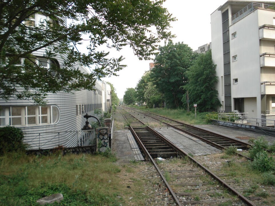 A photograph of Chemin de fer de Petite Ceinture