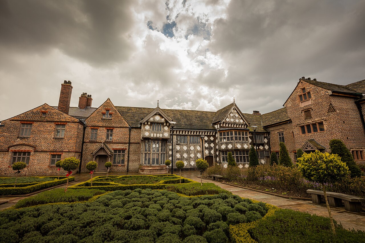 Ordsall Hall の写真