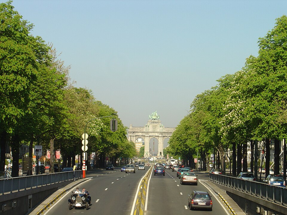 A photograph of Cinquantenaire Park