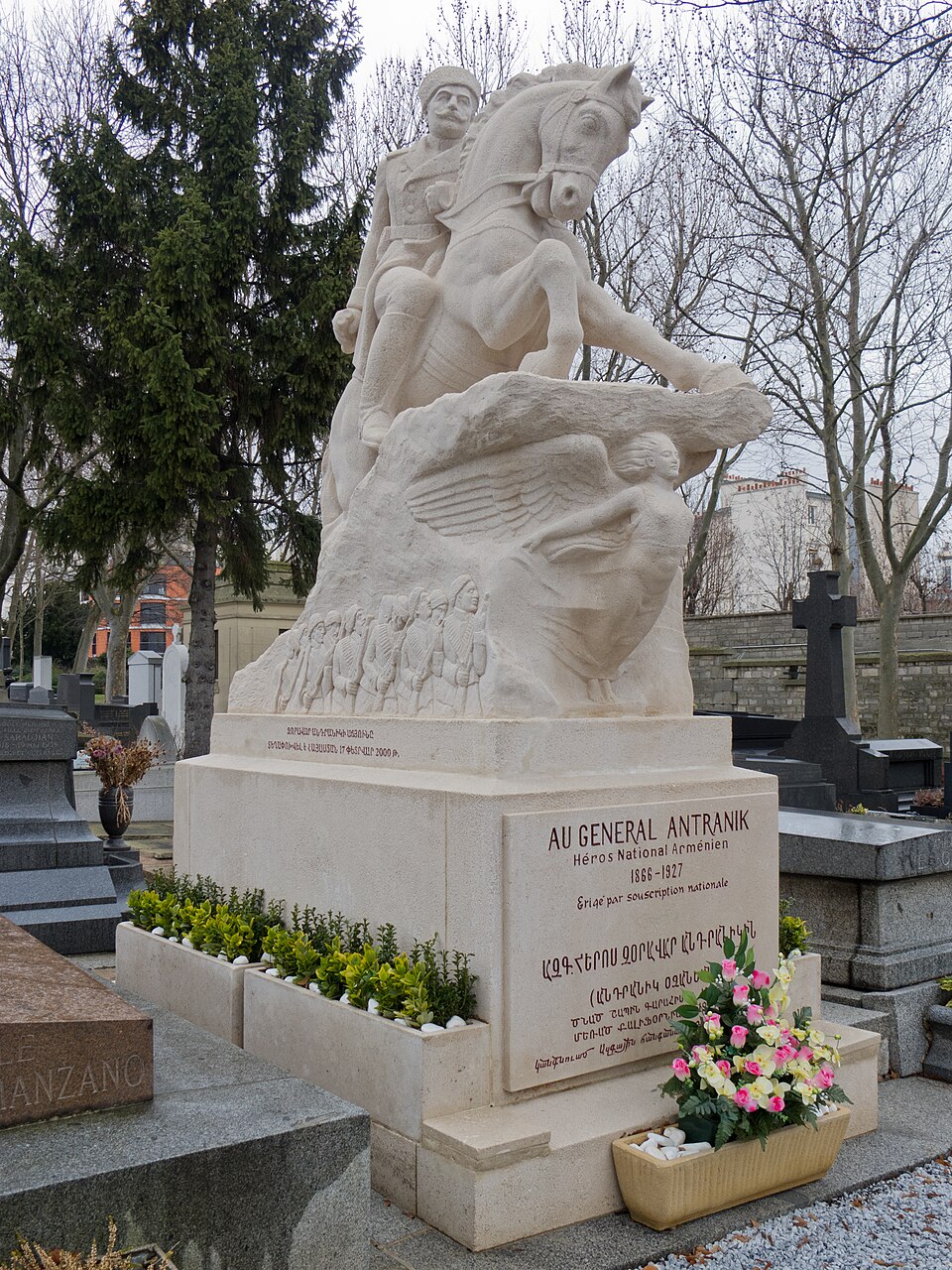 A photograph of tomb of Andranik Ozanian