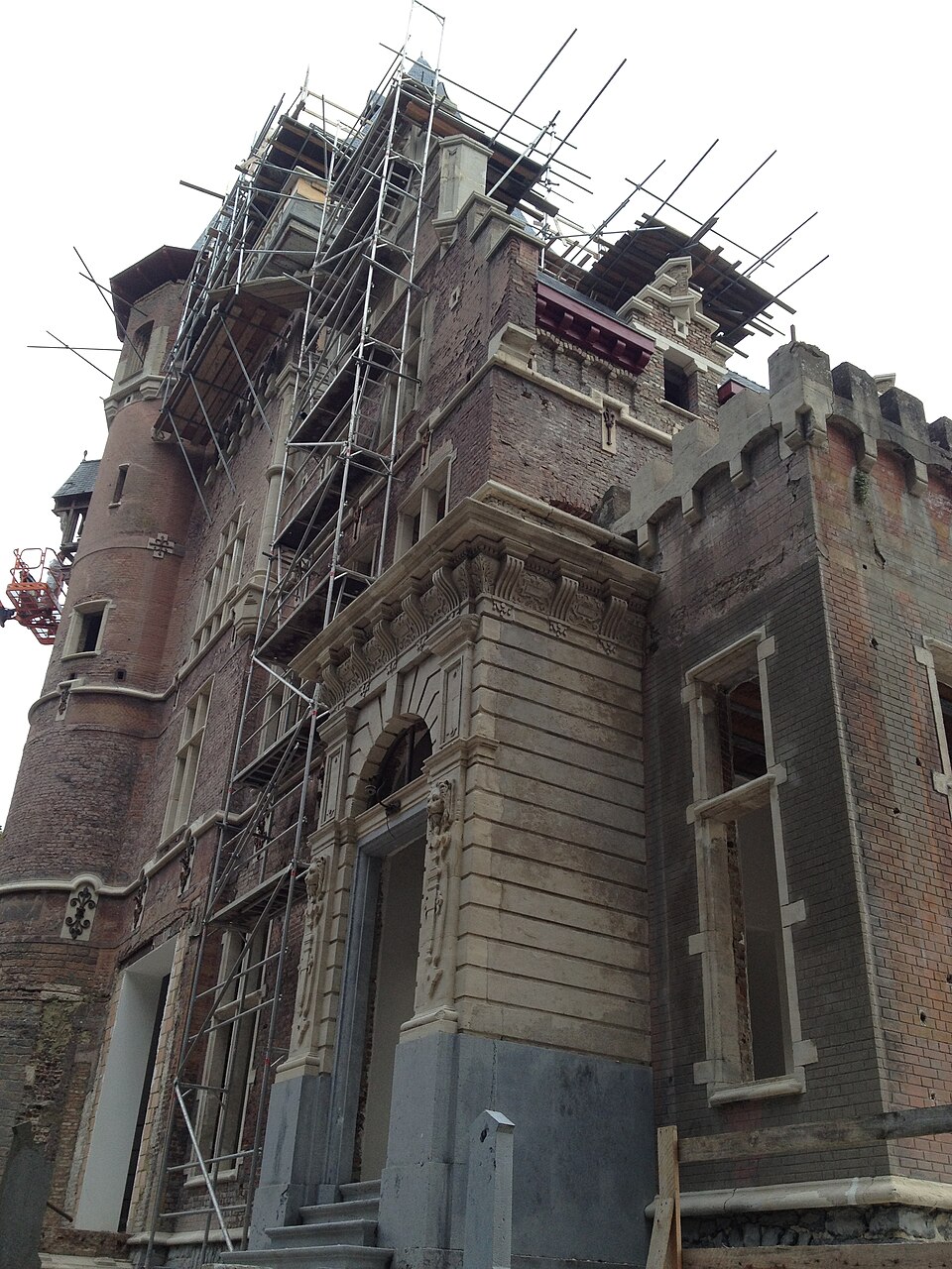 A photograph of Charle-Albert Castle