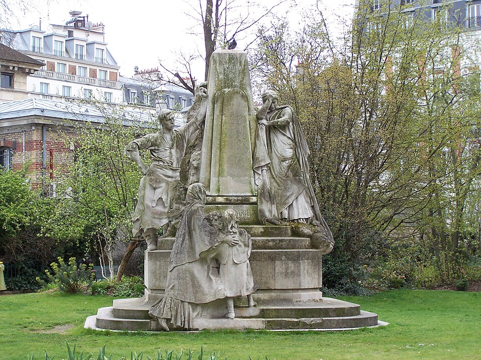 A photograph of Monument to Ludovic Trarieux
