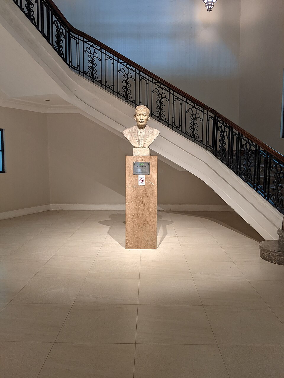 A photograph of Jose Rizal historical marker