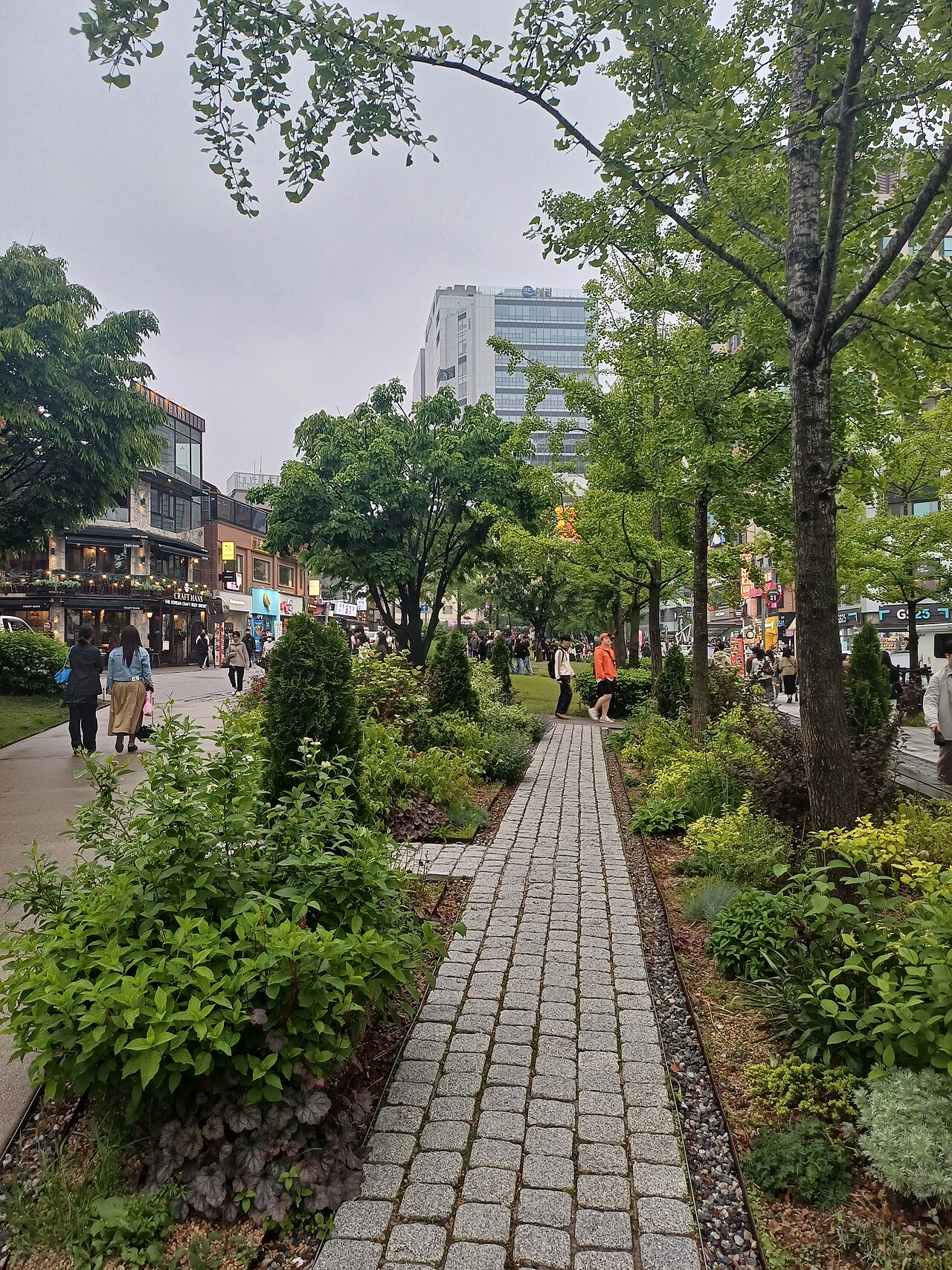 صورة Gyeongui Line Forest Park
