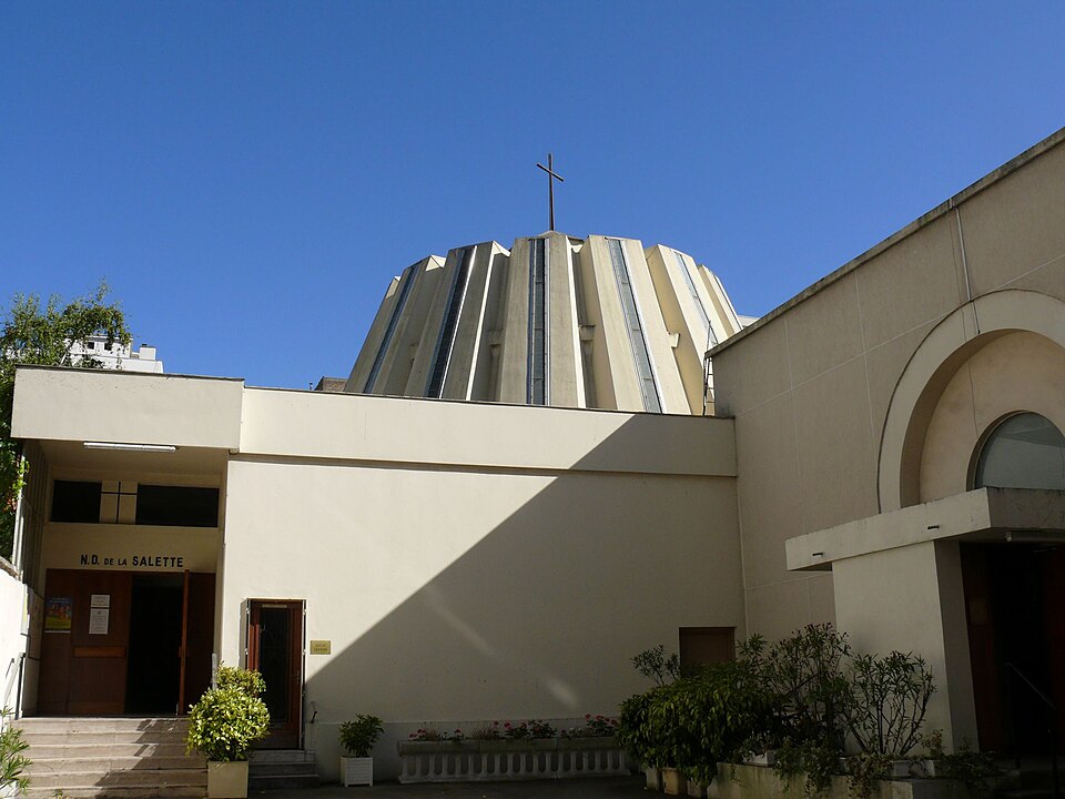 A photograph of Église Notre-Dame-de-la-Salette de Paris