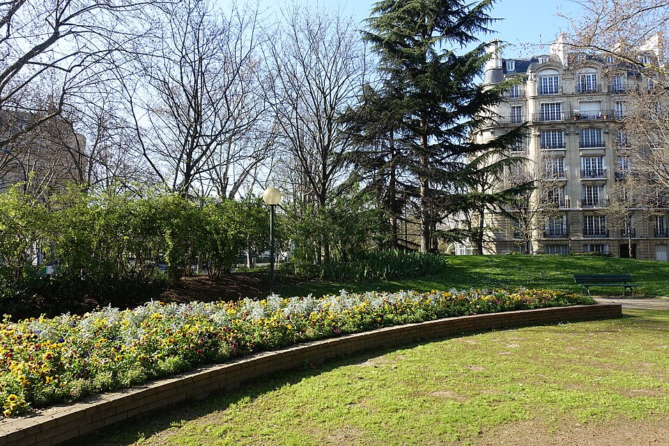 A photograph of square Lucien-Fontanarosa