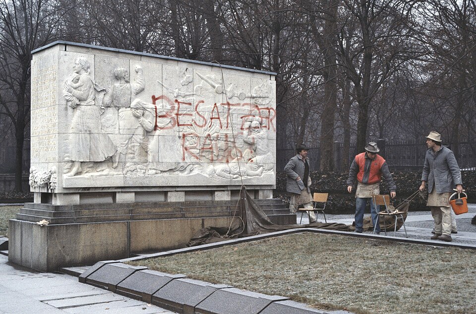 A photograph of Soviet War Memorial