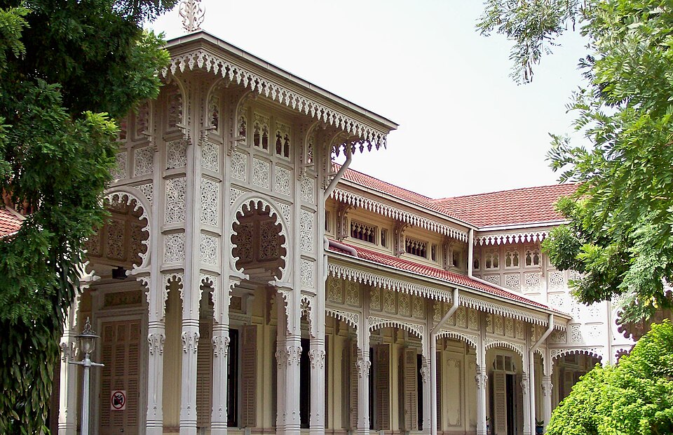 A photograph of Dusit Palace