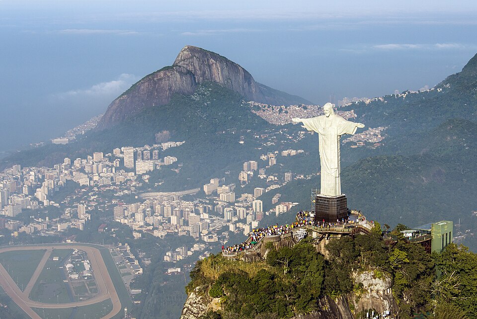A photograph of Morro Dois Irmãos