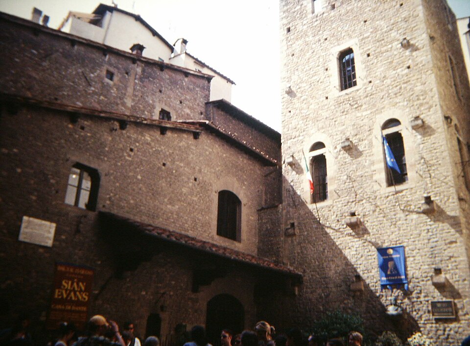 A photograph of House of Dante