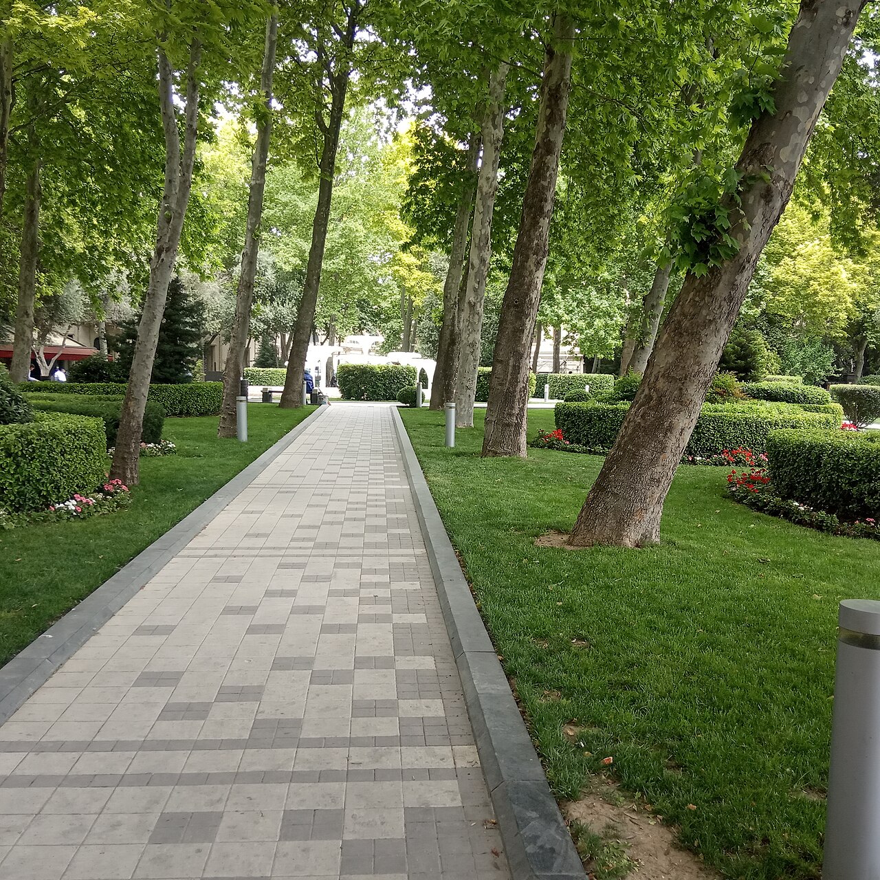 Une photographie de Khagani Garden