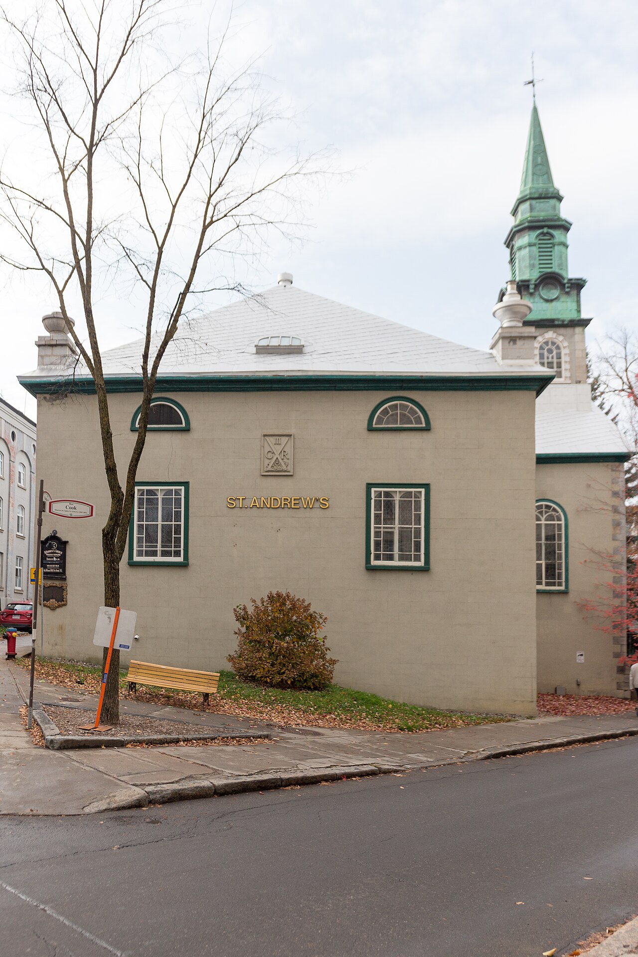 Una fotografia di St. Andrew's Church