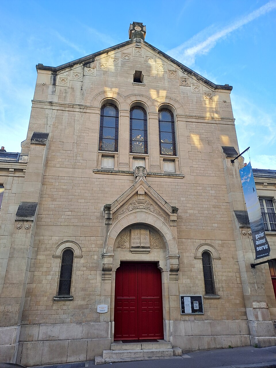 A photograph of Église réformée de Belleville