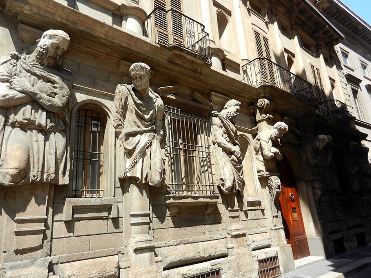 Casa degli Omenoni