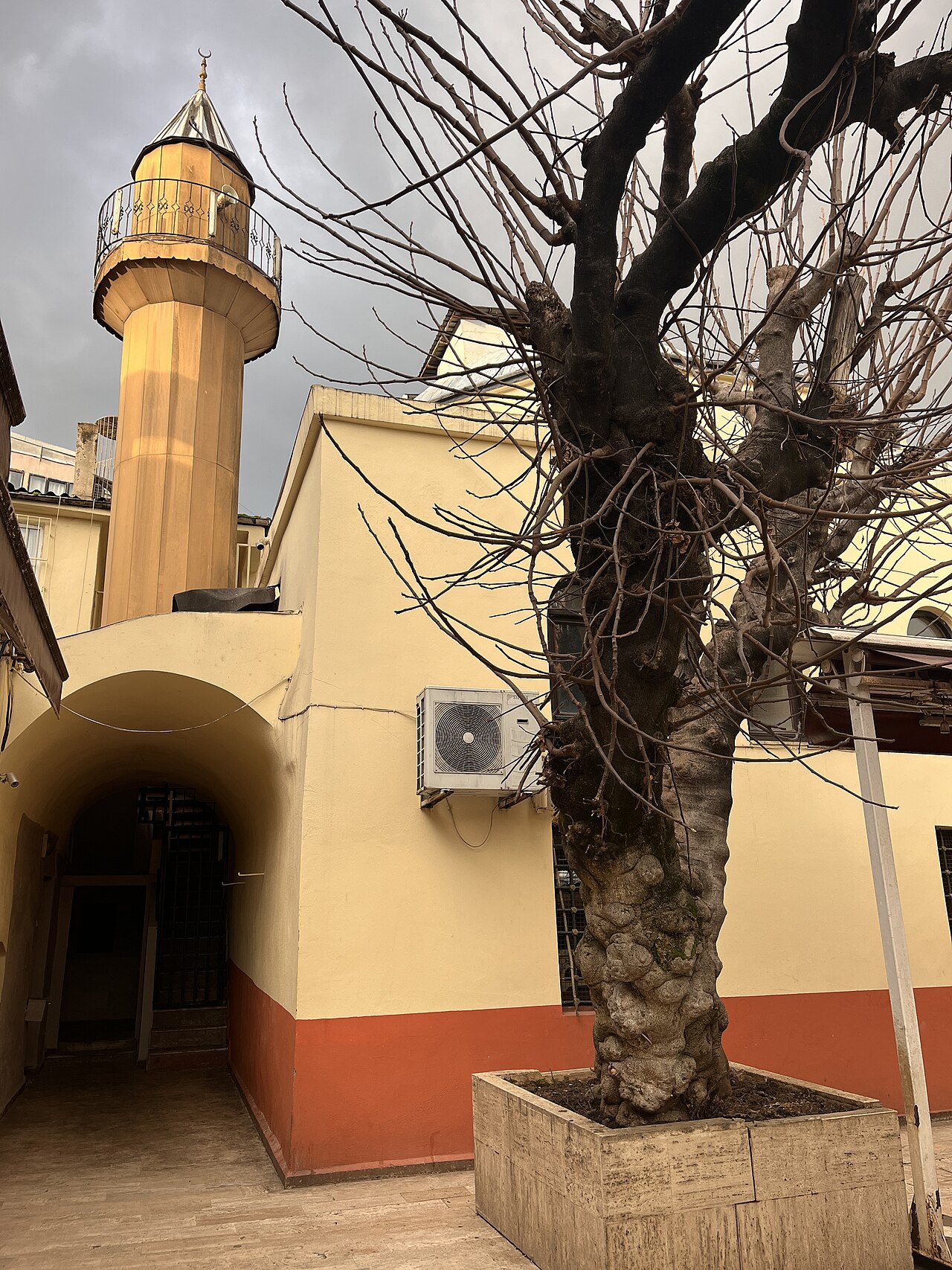Uma fotografia de Efdalzade Mosque