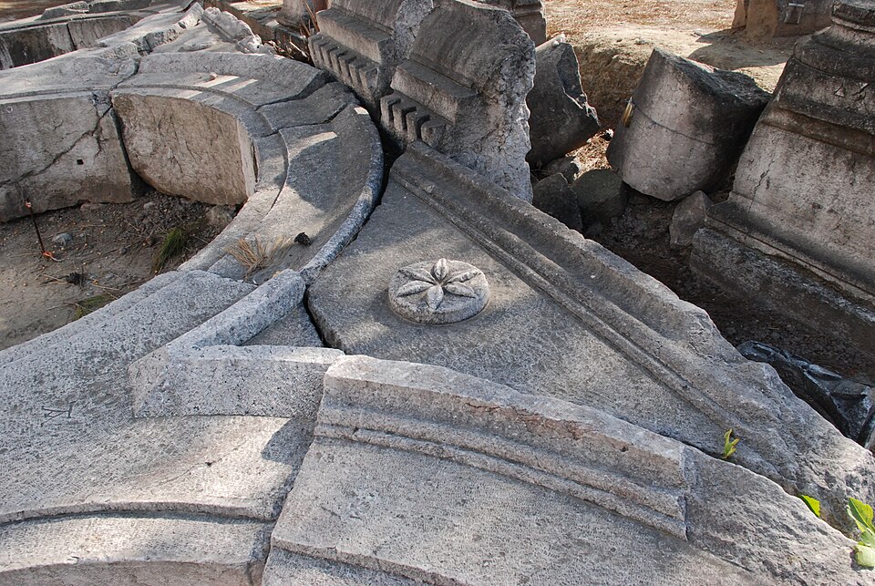 A photograph of Thyatira