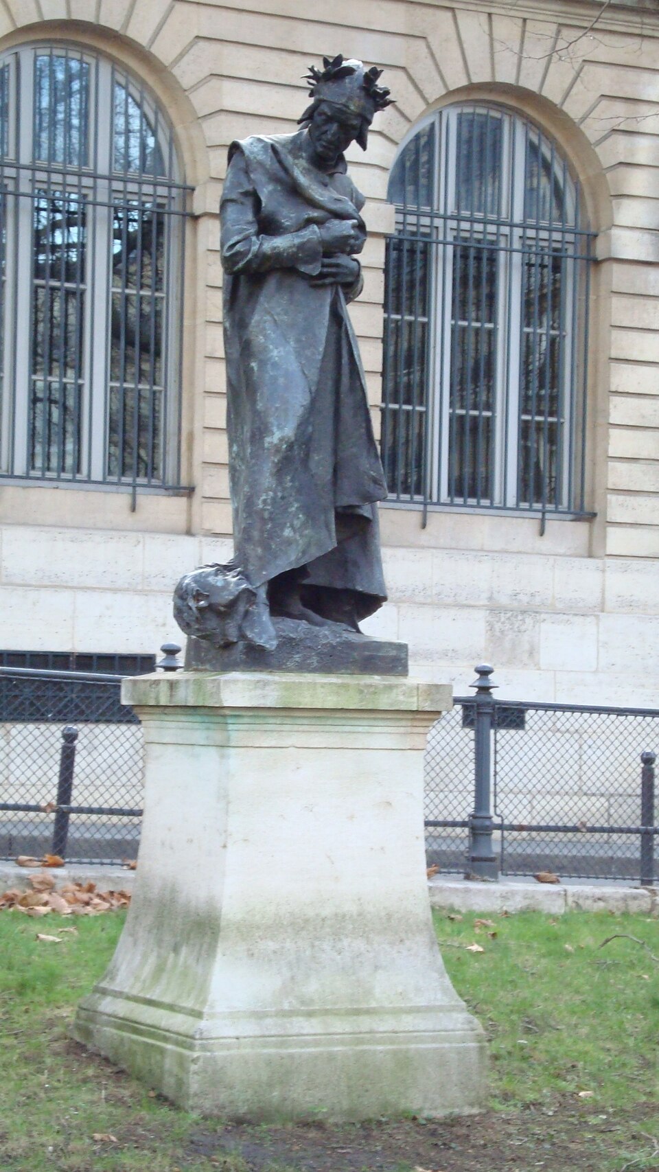 A photograph of square Michel-Foucault