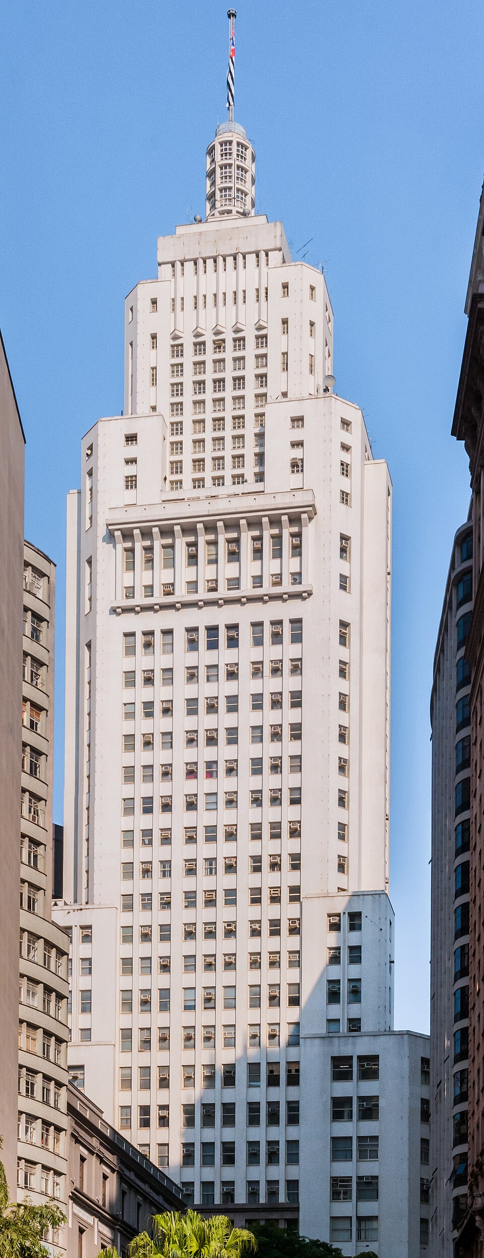 A photograph of Martinelli Building