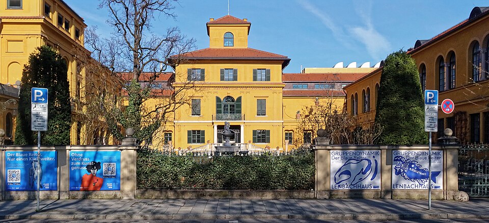 A photograph of Lenbachhaus