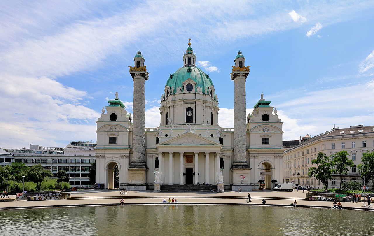 Una fotografía de Karlskirche