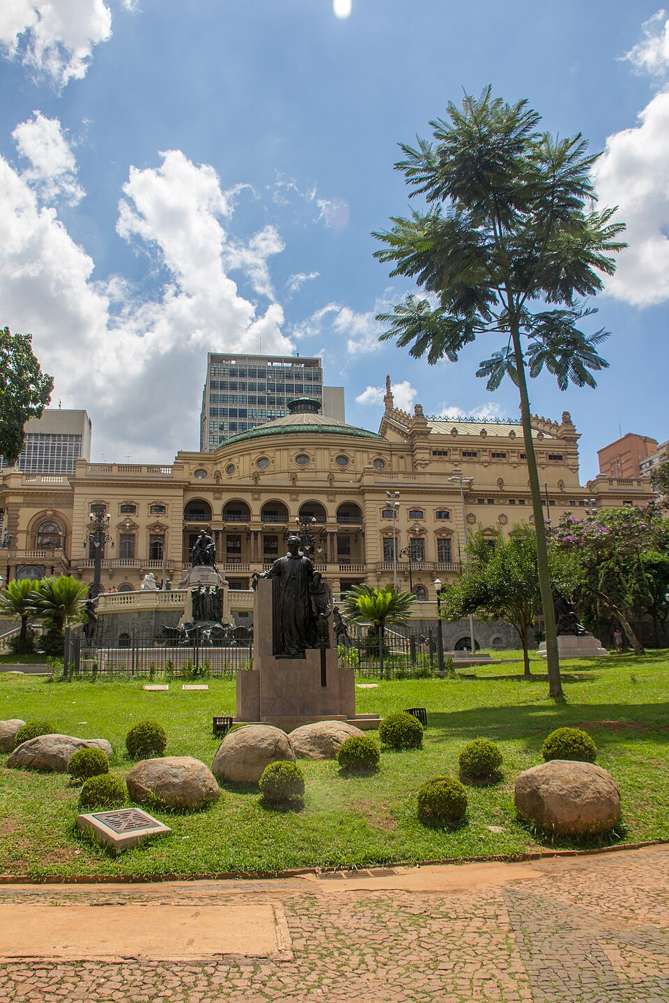 A photograph of Ramos de Azevedo Park