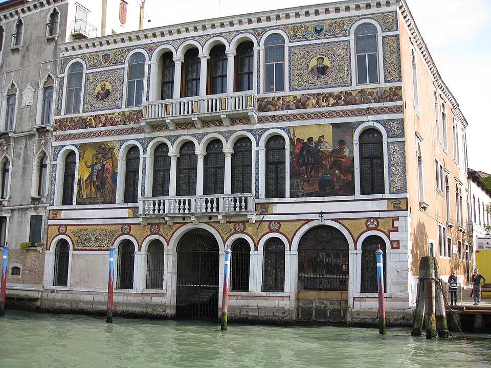 A photograph of Palazzo Barbarigo