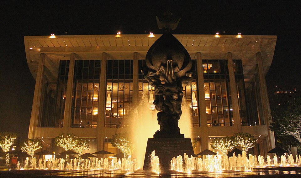 A photograph of Dorothy Chandler Pavilion