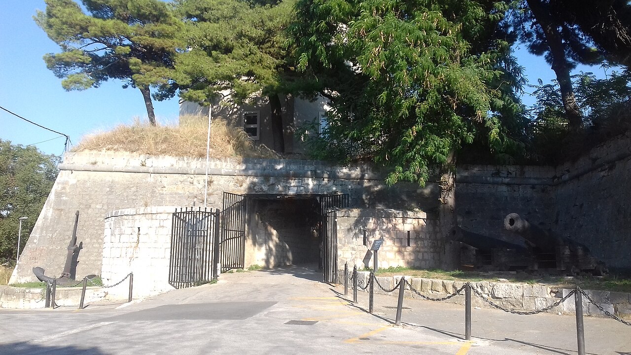 A photograph of Fortress Gripe