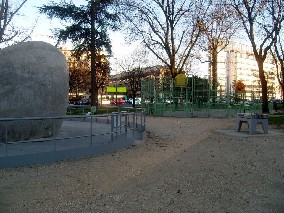 A photograph of square Robert-Bajac