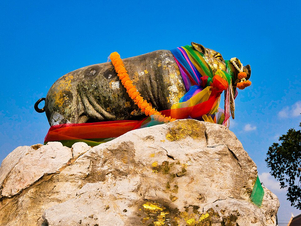 A photograph of Saha Chat monument