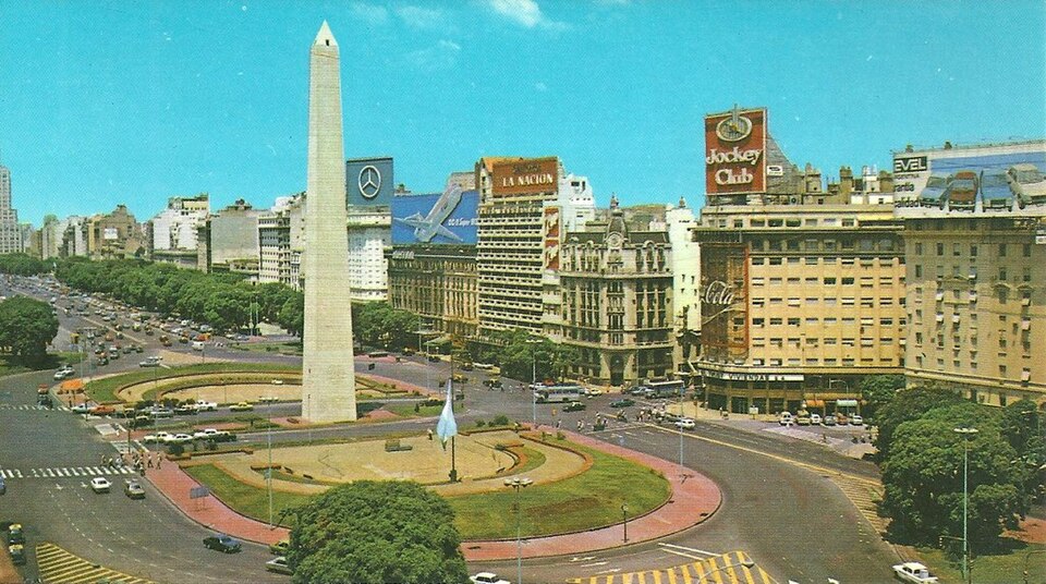 A photograph of Obelisco de Buenos Aires