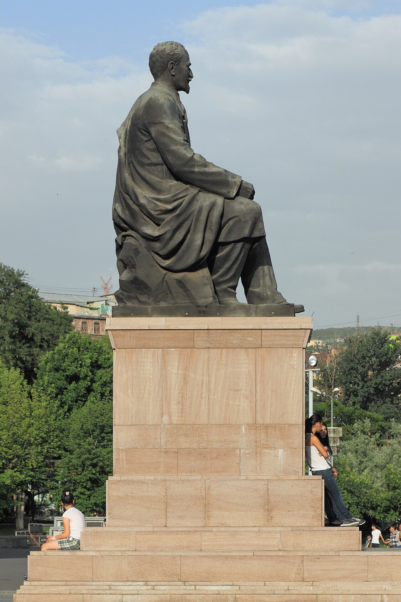 صورة Hovhannes Tumanyan monument