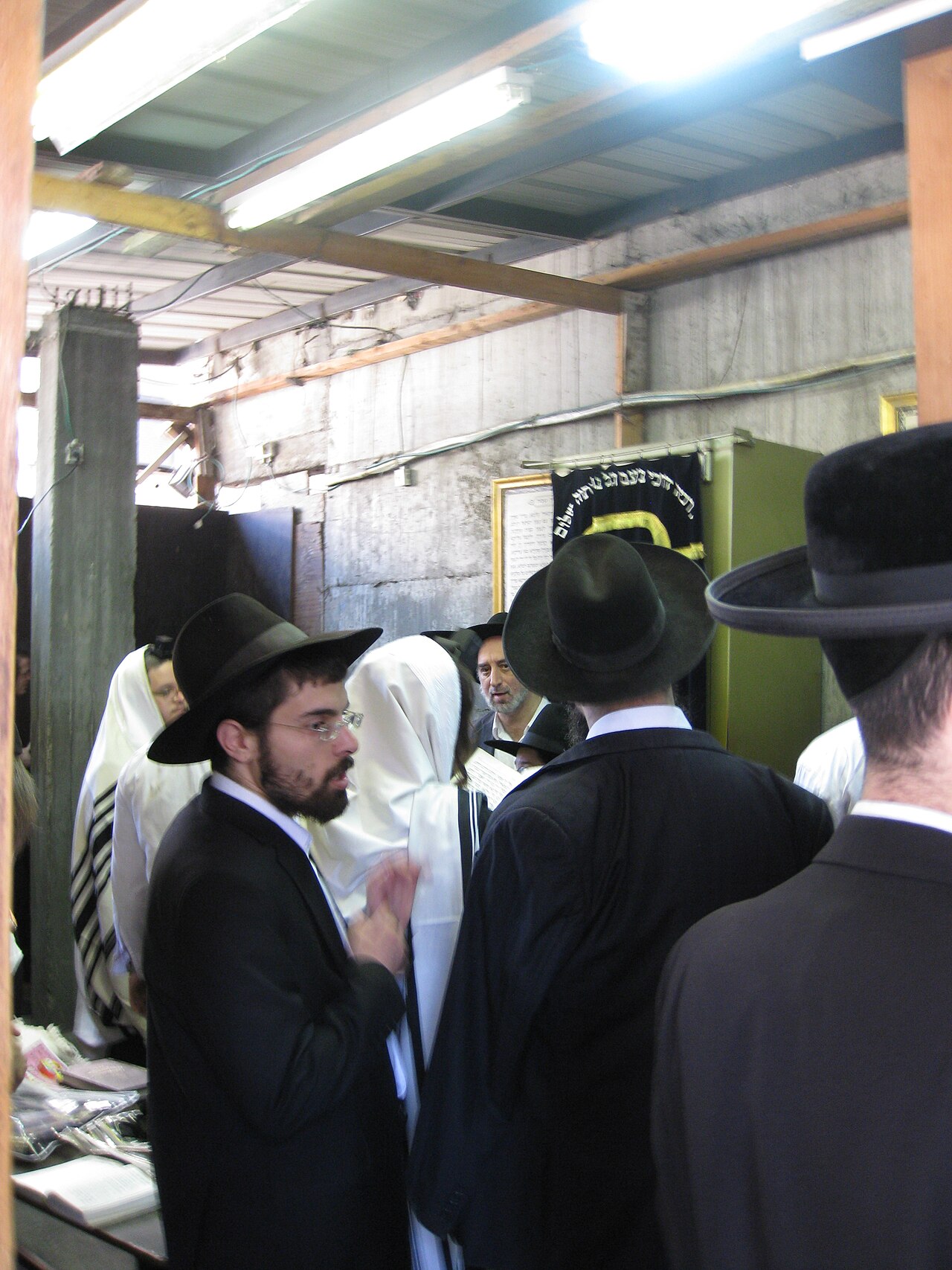 A photograph of Itzkovitch Synagogue