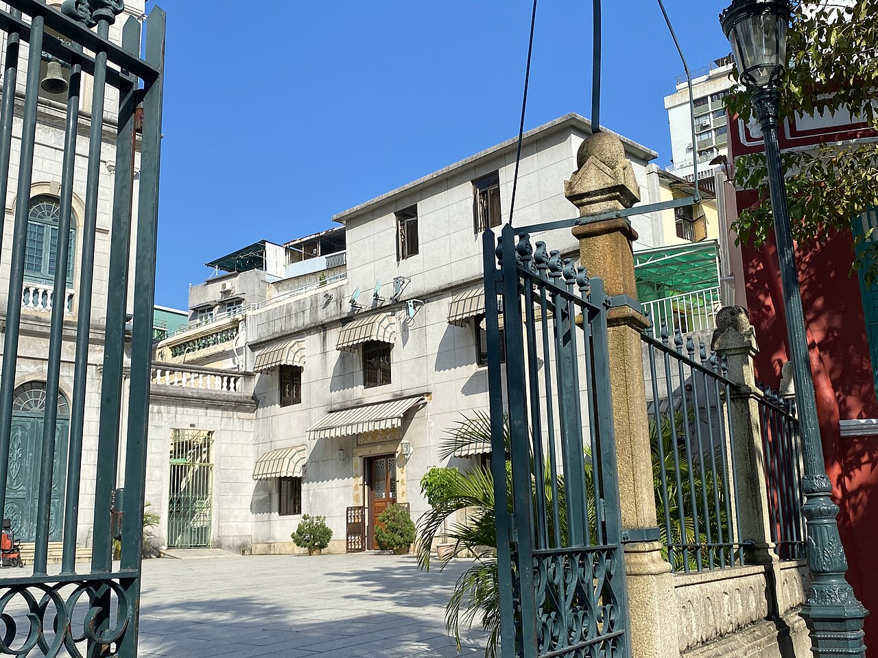 Una fotografia di St. Lazarus' Church